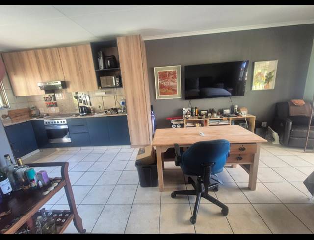 2 BEDROOM SECTIONAL TITLE FOR SALE IN THE WOLDS
